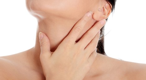 Узелки и полипы на голосовых связках: причины, симптомы и лечение